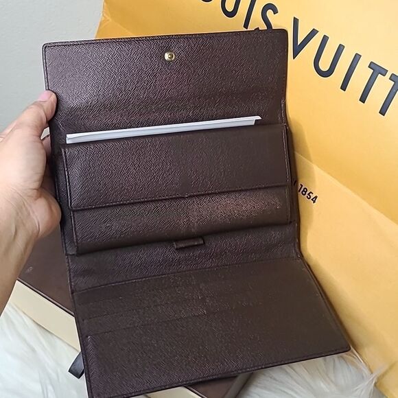 💯 Authentic Louis vuitton DE Long Wallet 🍀 - Picture 4 of 14